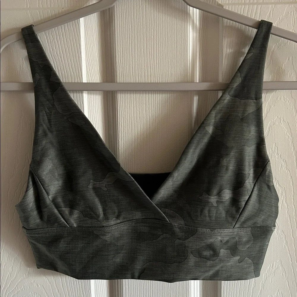 PrAna Layna Sage Camoflauge Adjustable Straps‎ Sports Bra Size Small